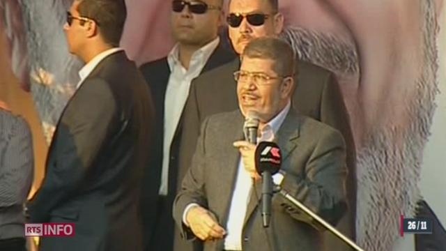 Confronté à la plus grave crise politique depuis son élection, le président égyptien Mohamed Morsi tente de calmer les esprits