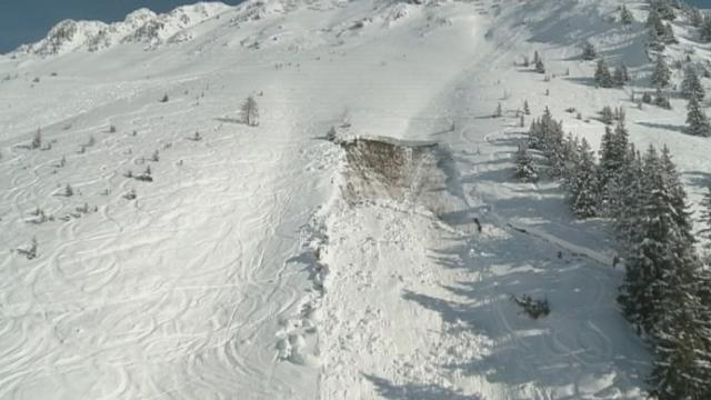 Séquences choisies - Avalanche sur une piste à Verbier