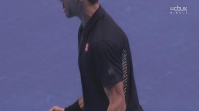 Finale Djokovic - Federer (7-6, 5-5): Djokovic reprend la mise en jeu de Federer alors que la fatigue commence à se lire sur le visage des joueurs.
