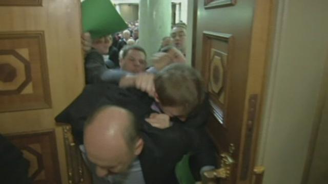 Bagarre au Parlement ukrainien