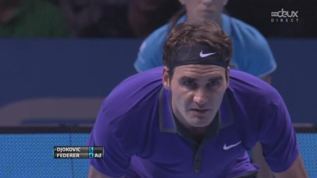 Finale Djokovic - Federer (5-5): Federer recolle au score en exploitant toutes les possibilités.