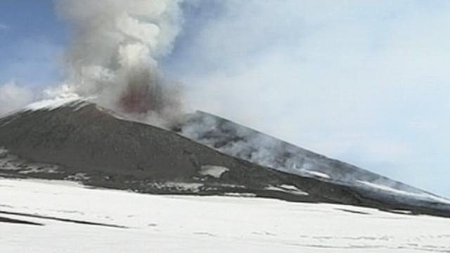 Séquences choisies - Impressionnante éruption de l'Etna