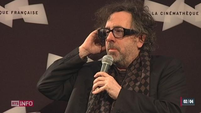 Le réalisateur Tim Burton se révèle également dessinateur-sculpteur à ses heures perdues