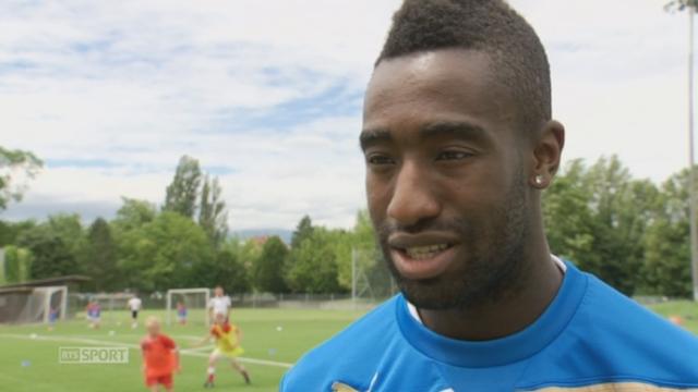 Football: interview de Johan Djourou à propos du camp jeunes parrainé par le joueur d'Arsenal