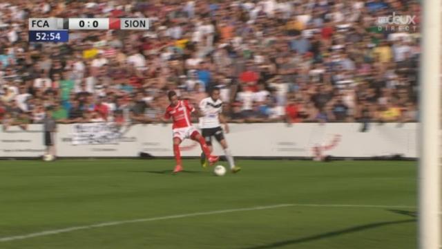 Match retour: Aarau - Sion. 54e minute: ouverture du score, coup franc et reprise de la tête (Gashi). Aarau mène 1-0