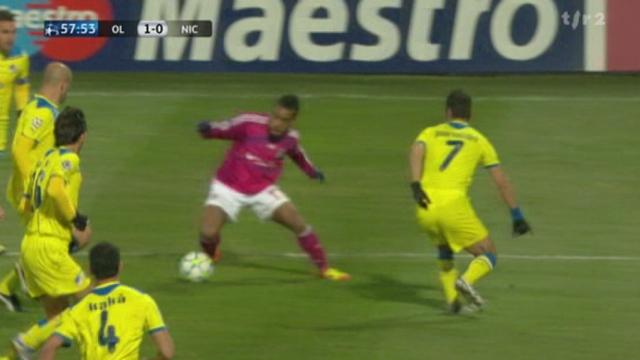 Football / Ligue des Champions : Olympique Lyonnais-APOEL Nicosie 1-0. Alexandre Lacazette donne une victoire courte mais importante aux Français.