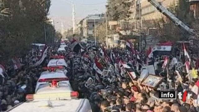 Syrie: des milliers de personnes sont descendues dans la rue pour les funérailles des victime de l'attentat survenu à Damas