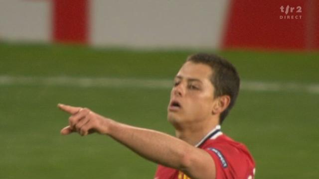 (1/16 de final retour): Manchester United - Ajax Amsterdam. 6e minute: Chicharito ouvre le score pour les Anglais (1-0)