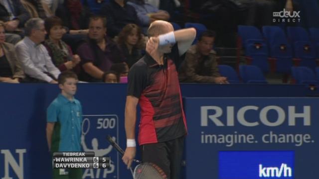 Tennis – Swiss Indoors. 1/16e de finale. Wawrinka – Davydenko (6-7): premier set très disputé, le tie break est remporté par Davydenko (8-6).