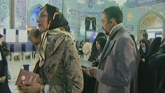 Séquences choisies – Les Iraniens se rendent aux urnes