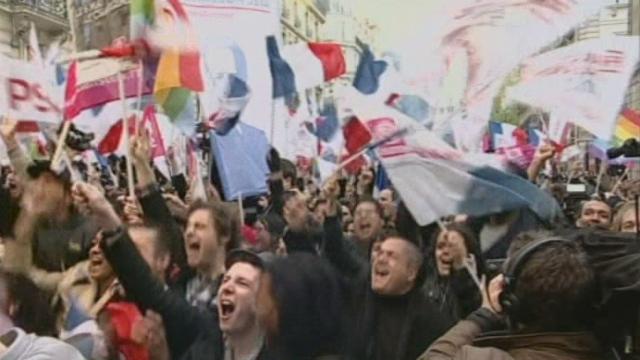 Séquences choisies - Devant le siège du PS à 20 heures