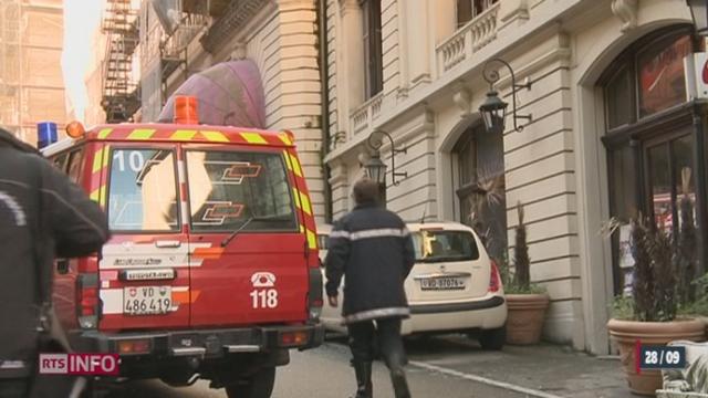 VD: Le palais de l'Alcazar à Territet a été la proie des flammes jeudi soir