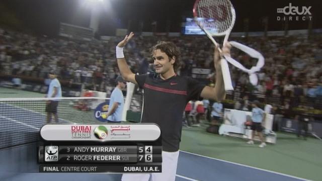 Finale Murray (GBR) - Federer (SUI). Après un contre-break de l'Ecossais, Federer refait le break pour mener 5-4 et servir pour le gain du match