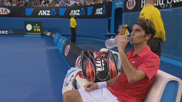 Tennis / Open D'Australie (1/8 de finale): Bernard Tomic (AUS) - Roger Federer (SUI). Après la 1re manche (6-4), pas trop de soucis pour le Suisse dans la seconde (6-2)
