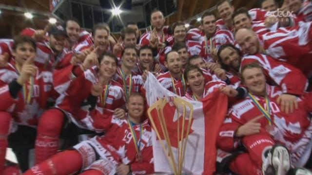 Finale. Team Canada - Davos 7-2. La remise du trophée