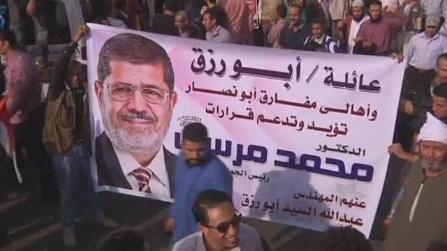 Séquences choisies - Les pro-Morsi dans la rue