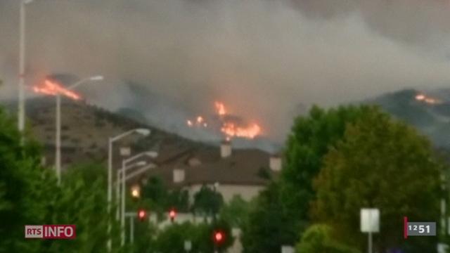 Etats-Unis: les pompiers ont perdu le contrôle de l'incendie qui fait rage aux portes de la ville de Colorado Springs