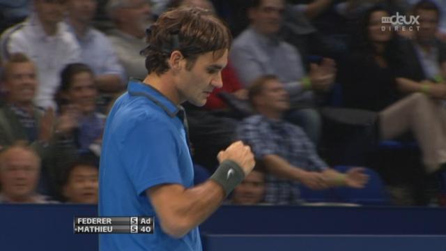 1/2 Final. Federer - Mathieu (6-5) : Le Bâlois finis par faire le break, après un début en demi-teinte.