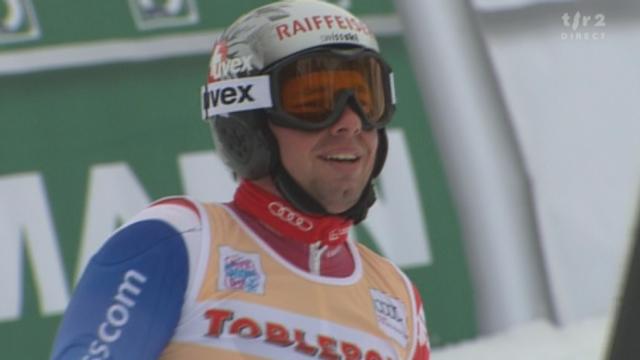 Ski alpin / Géant d'Adelboden: 1re manche. Didier Défago se défend bien mais échoue sur l'avant-dernière porte