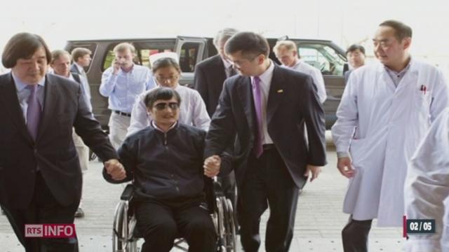 Chine: le dissident aveugle Chen Guangcheng a quitté l'ambassade américaine pour se réfugier dans un hôpital pékinois