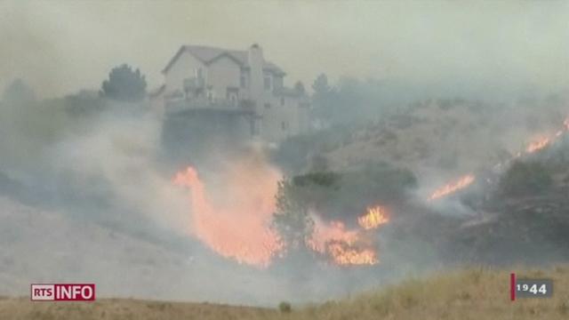 Etats-Unis: l'incendie aux portes de la ville de Colorado Springs prend l'ampleur d'un désastre national