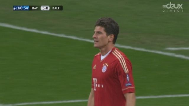 (1/8 de finale, retour): Bayern - FC Bâle. Ribéry s'amuse et sert le 5-0 à Gomez (61e)