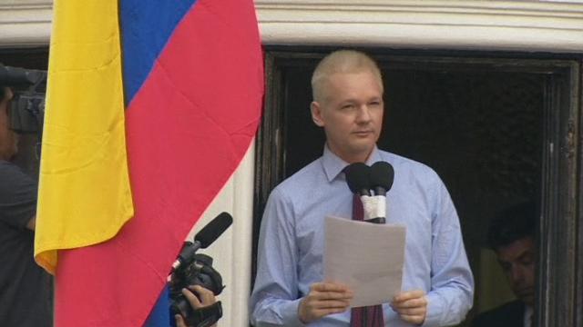 Apparition publique de Julian Assange à Londres