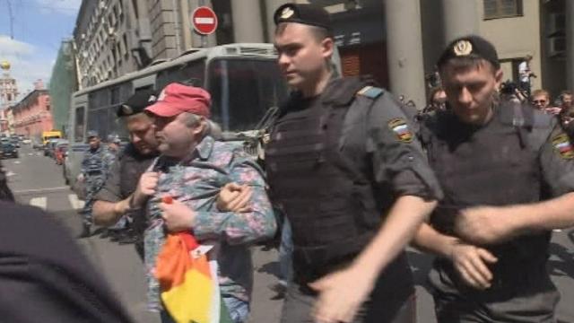 Gay Pride interdite et militants arrêtés à Moscou