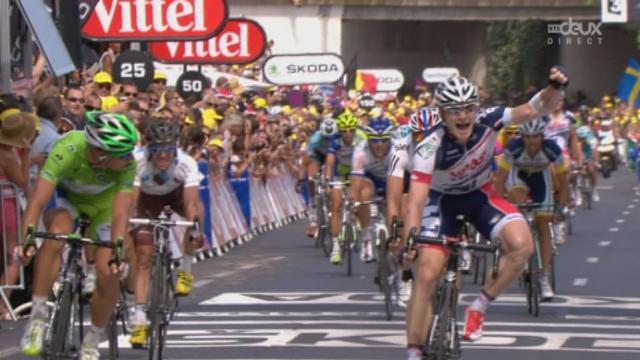13e étape (St-Paul-Trois-Châteaux - Le Cap d'Agde, 217 km): arrivée mouvementée! Le maillot jaune Bradley Wiggins lance le sprint pour son équipier Boasson-Hagen. Mais c'est entre Andre Greipel et Peter Sagan que se joue la victoire