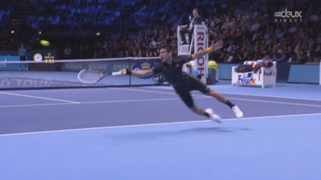 Finale Djokovic - Federer (5-6): Djokovic a remis le Suisse dans le set en perdant sa mise en jeu, et Federer remporte son service.