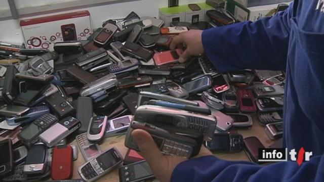 La ville de Genève a lancé ce matin une campagne d'incitation au recyclage des téléphones portables