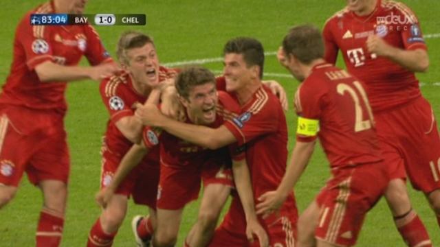 Finale. Bayern Munich - Chelsea. Thomas Müller délivre le Bayern. 1-0 de la tête après 82 minutes. Mérité.