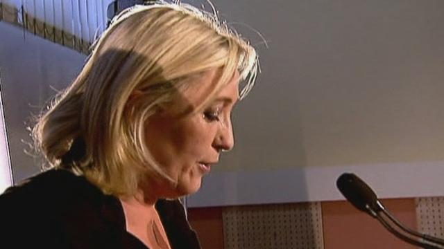 Séquences choisies - Marine Le Pen critique Mélenchon
