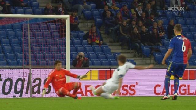 2e journée. Gr. G. Bâle - Genk (BEL). Plutôt dominateurs, les Bâlois se font doucher à la 10e minute (0-1)