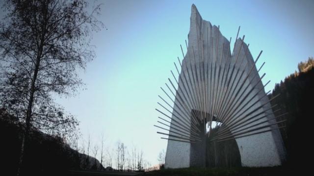 Mémorial en souvenir des 39 victimes de l'incendie du tunnel du Mont-blanc