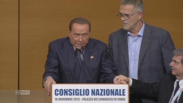 Silvio Berlusconi épuisé au congrès de son parti