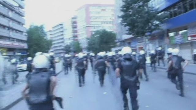 A Ankara, heurts entre la police et les manifestants anti-gouvernementaux
