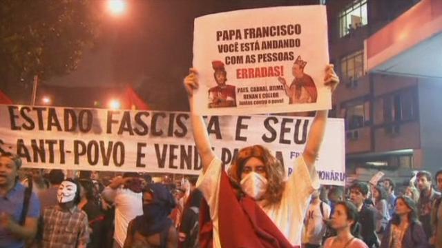 Violences à Rio au Brésil suite à l'arrivée du Pape François