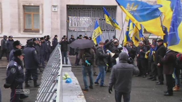 Les manifestations continuent en Ukraine