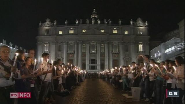 Italie: les raisons de la démission du pape font sensation