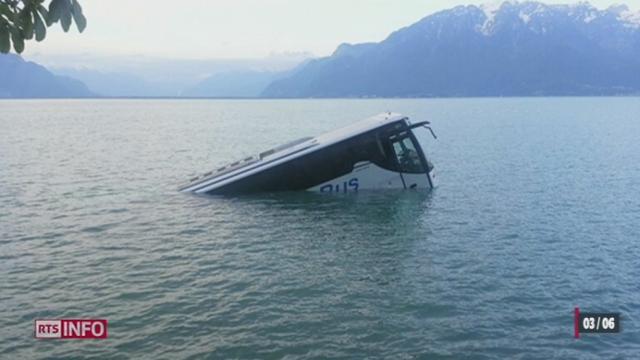 Vevey (VD): Un bus termine sa course au fond du lac