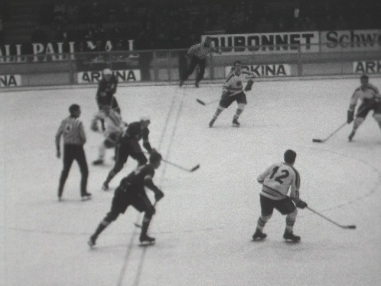 Le Genève Servette HC accède à la LNA en 1964.