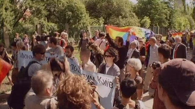 Première Gay Pride en Ukraine sous haute tension