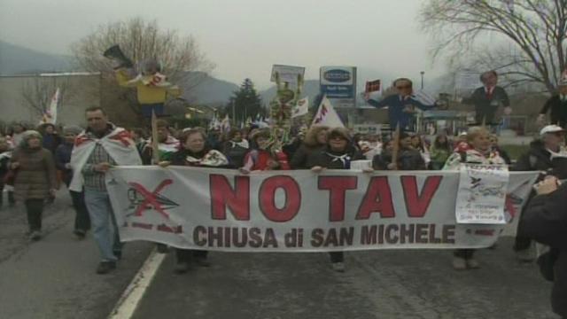 Les opposants au TGV Lyon-Turin manifestent