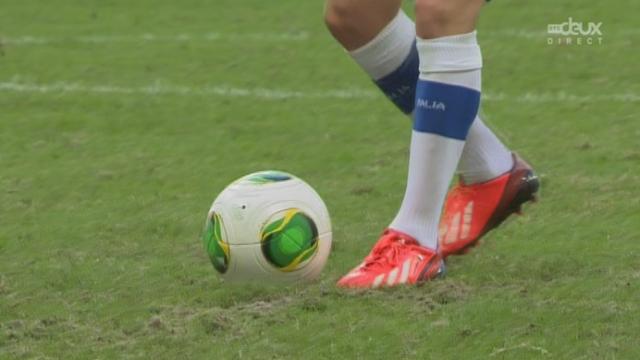 Petite finale, Uruguay - Italie (2-2 - 2-3tb): Grâce à grand Buffon, l'Italie remporte cette séance de tirs au but et termine à la 3e place du tournoi