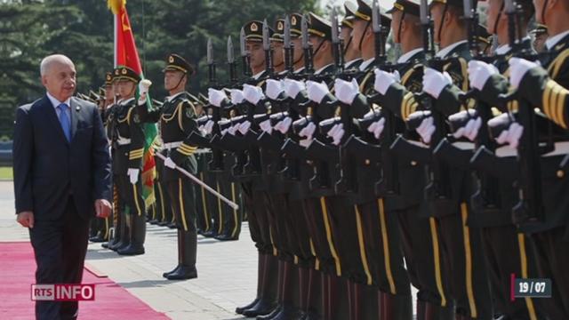 Les propos d'Ueli Maurer relatifs à l'armée chinoise créent la polémique