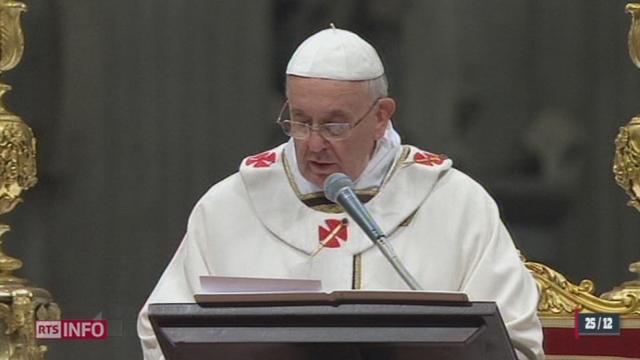 Le pape François a célébré sa première messe de Noël au Vatican