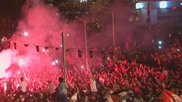 Des milliers de Tunisiens ont manifesté dans la nuit