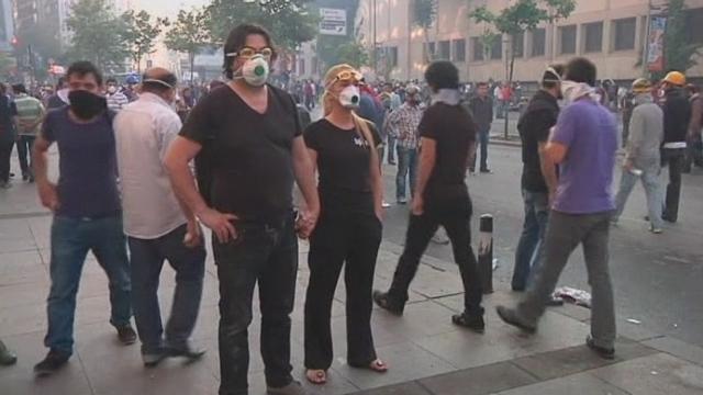 Les manifestants turcs se réunissent à nouveau