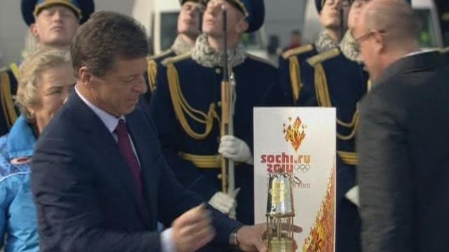 La flamme olympique arrive à Moscou